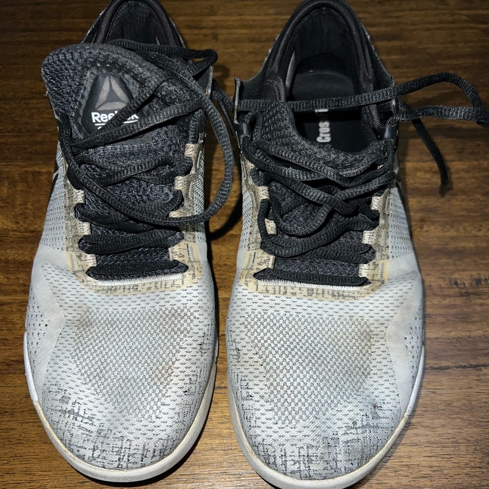 Reebok Grace Trainer in Black/White Size 10
